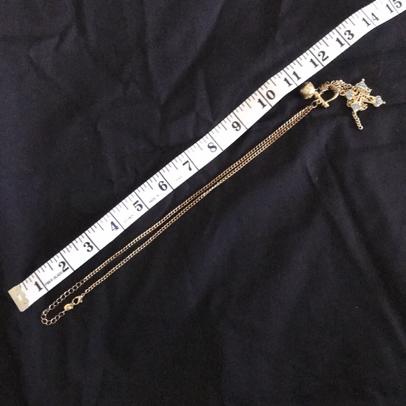 🔸Goldtone Cross Necklace - Picture 3 of 6